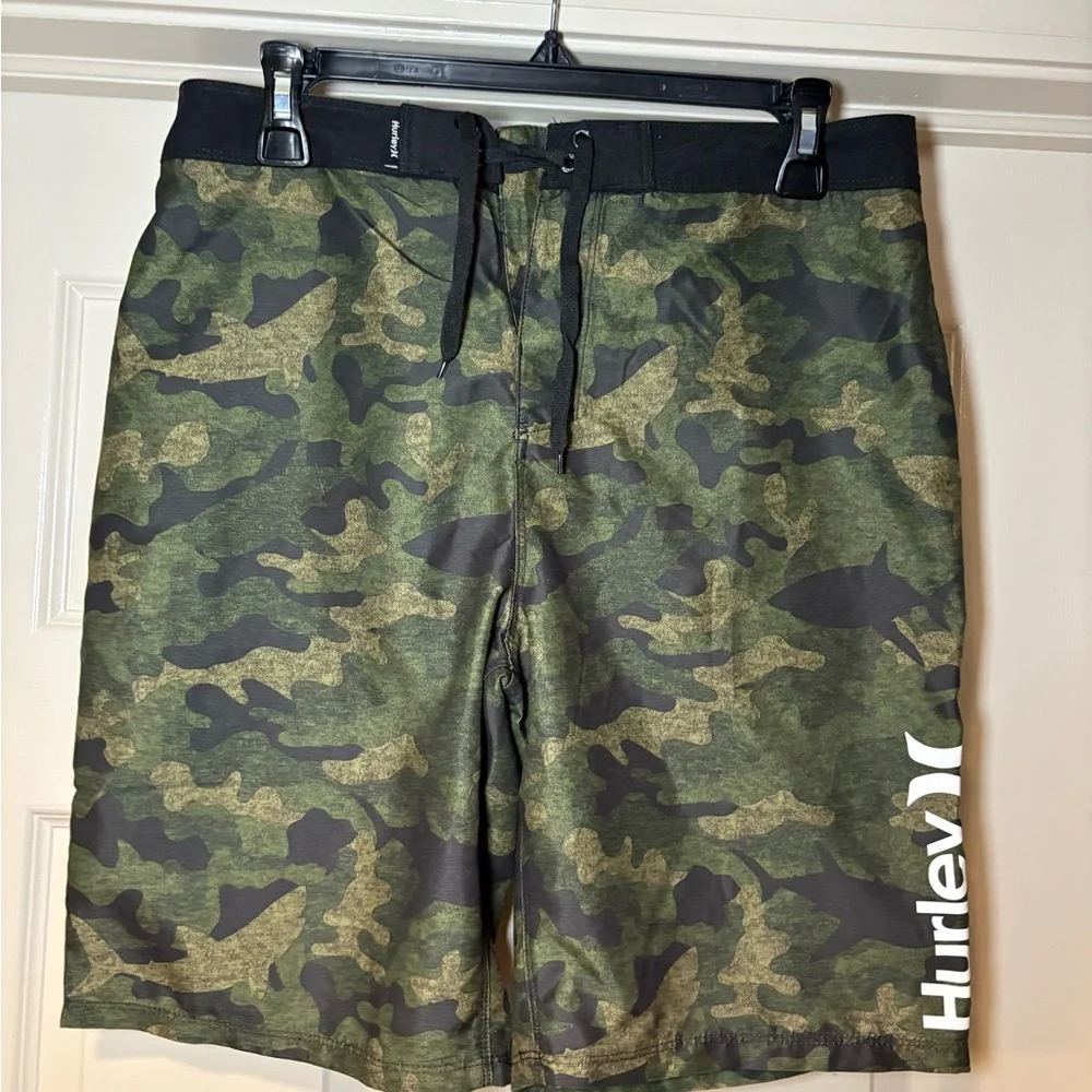 NWT Hurley Boys Shark-bait Camo Hybrid Board Shorts Swim Surf Beach‎ Vacation